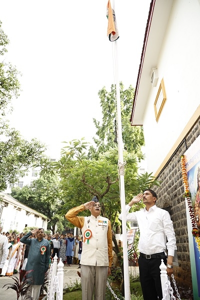 Flag Hoisting 2